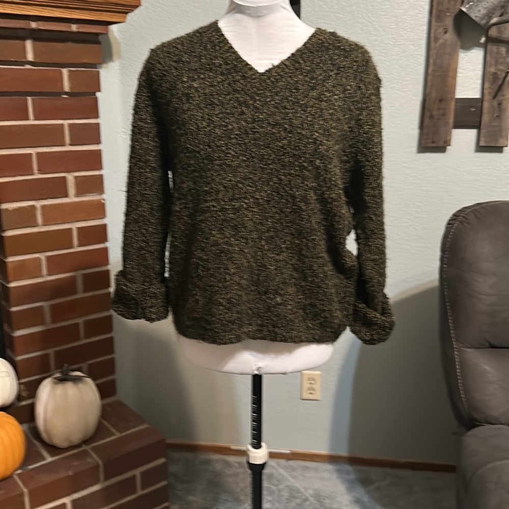 Peter carol sweater